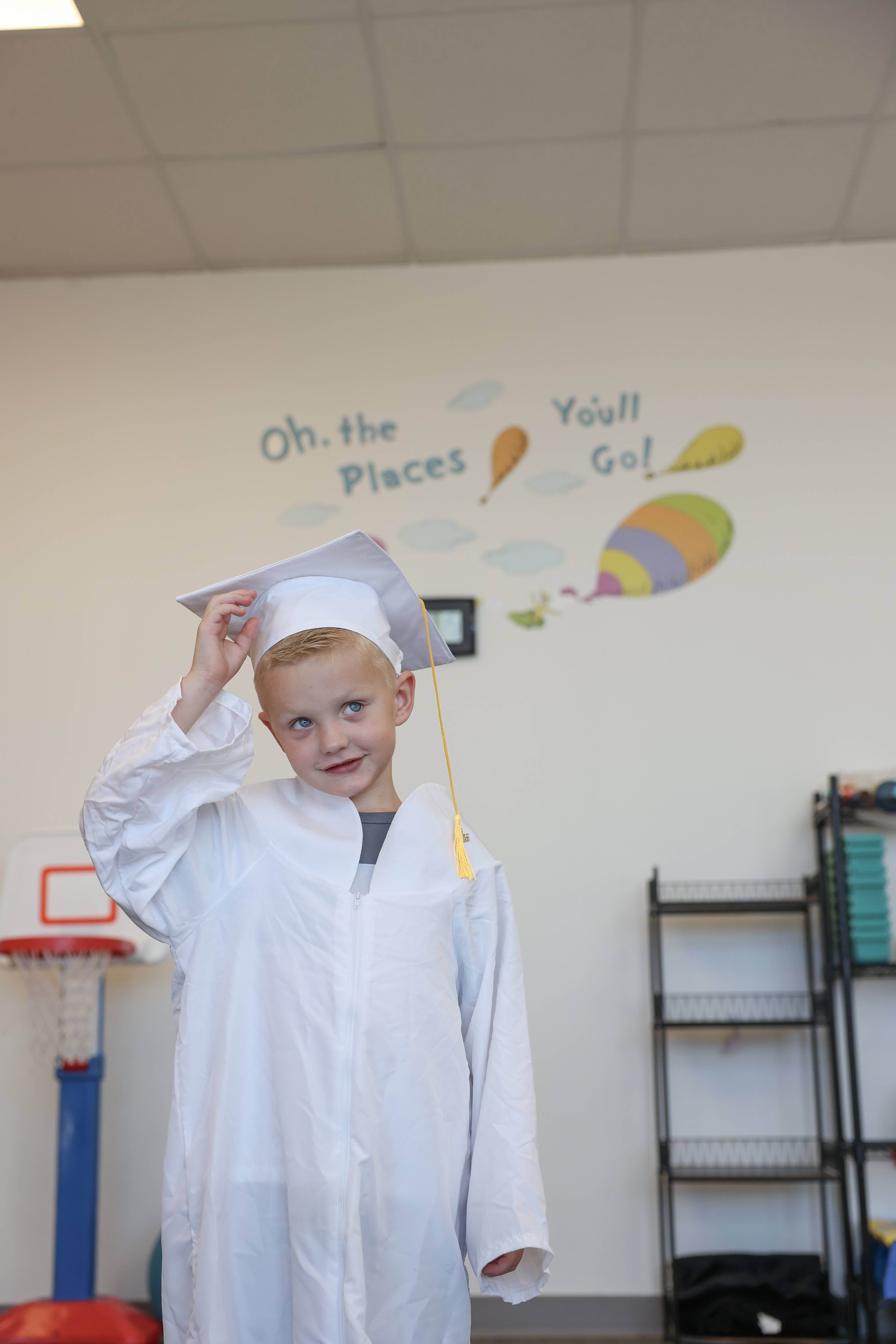 Mindcolor therapist guiding a child through structured learning activities